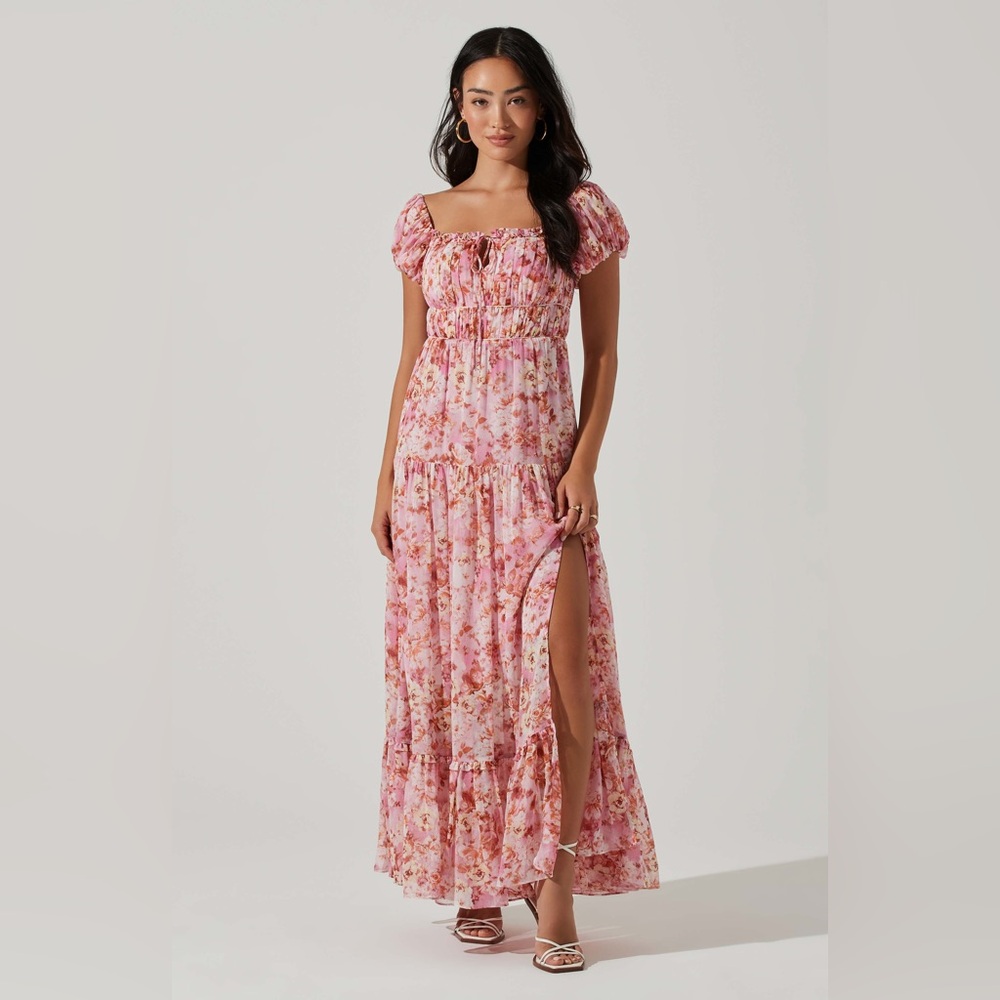 ASTR NWT Roseline Off Shoulder Floral Maxi Dress Size Small